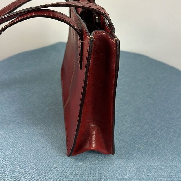 Fossil Vintage Red Leather Contrast Stitch Shoulder Bag - Picture 4 of 9